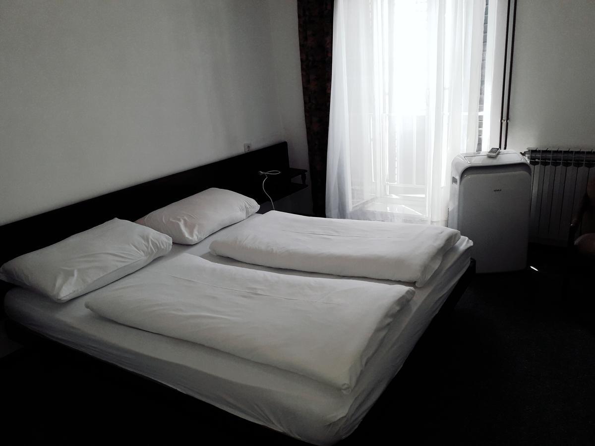 Apartments And Rooms Haludovo - Ribarsko Selo 말린스카 외부 사진