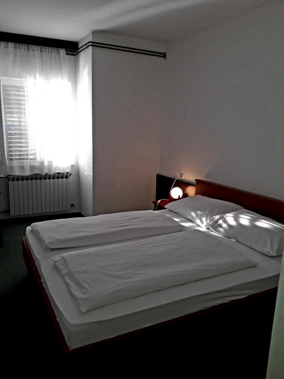 Apartments And Rooms Haludovo - Ribarsko Selo 말린스카 외부 사진
